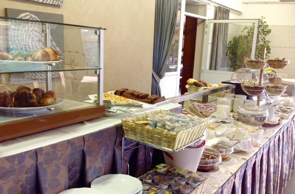 Hotel La Bussola أورتا سان جوليو المظهر الخارجي الصورة