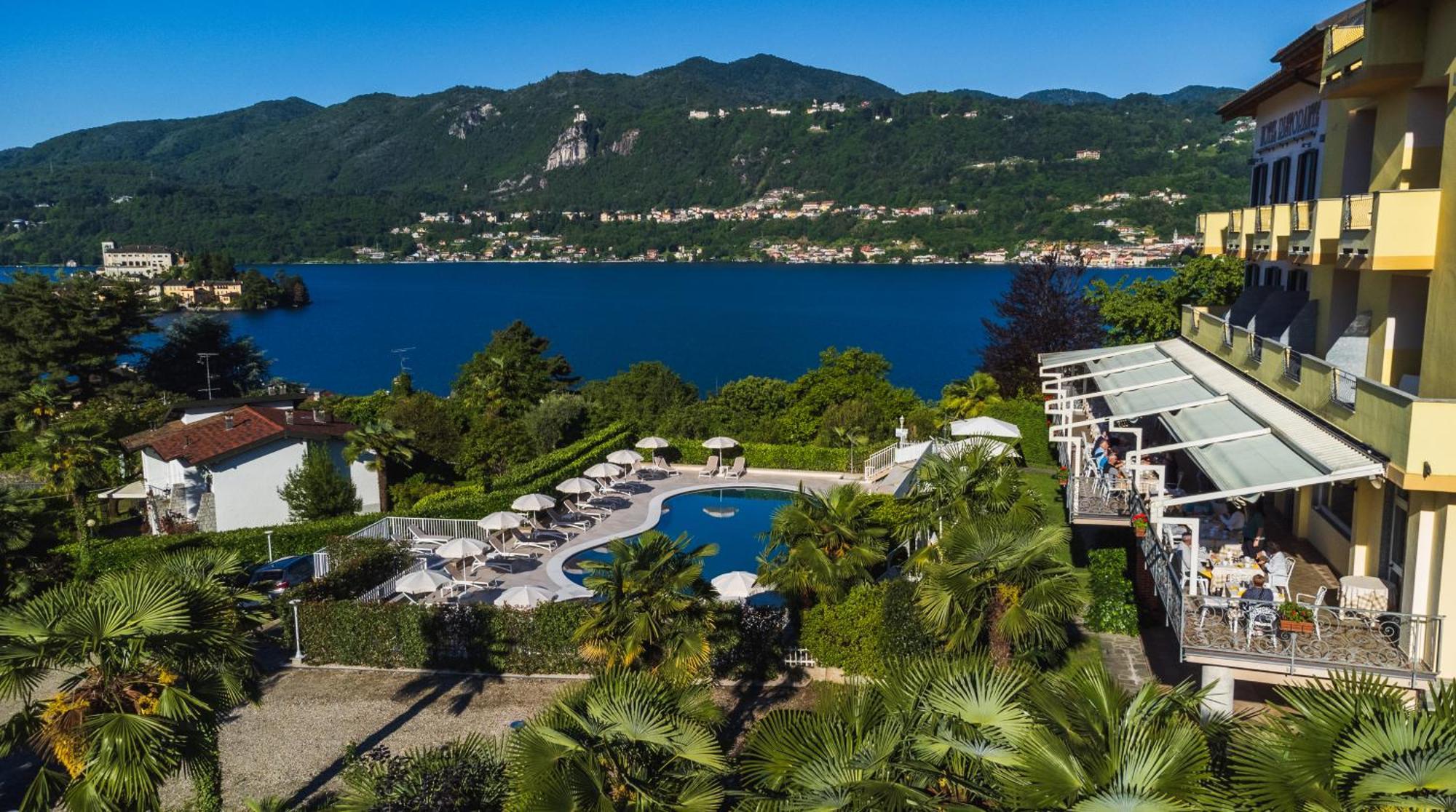 Hotel La Bussola أورتا سان جوليو المظهر الخارجي الصورة