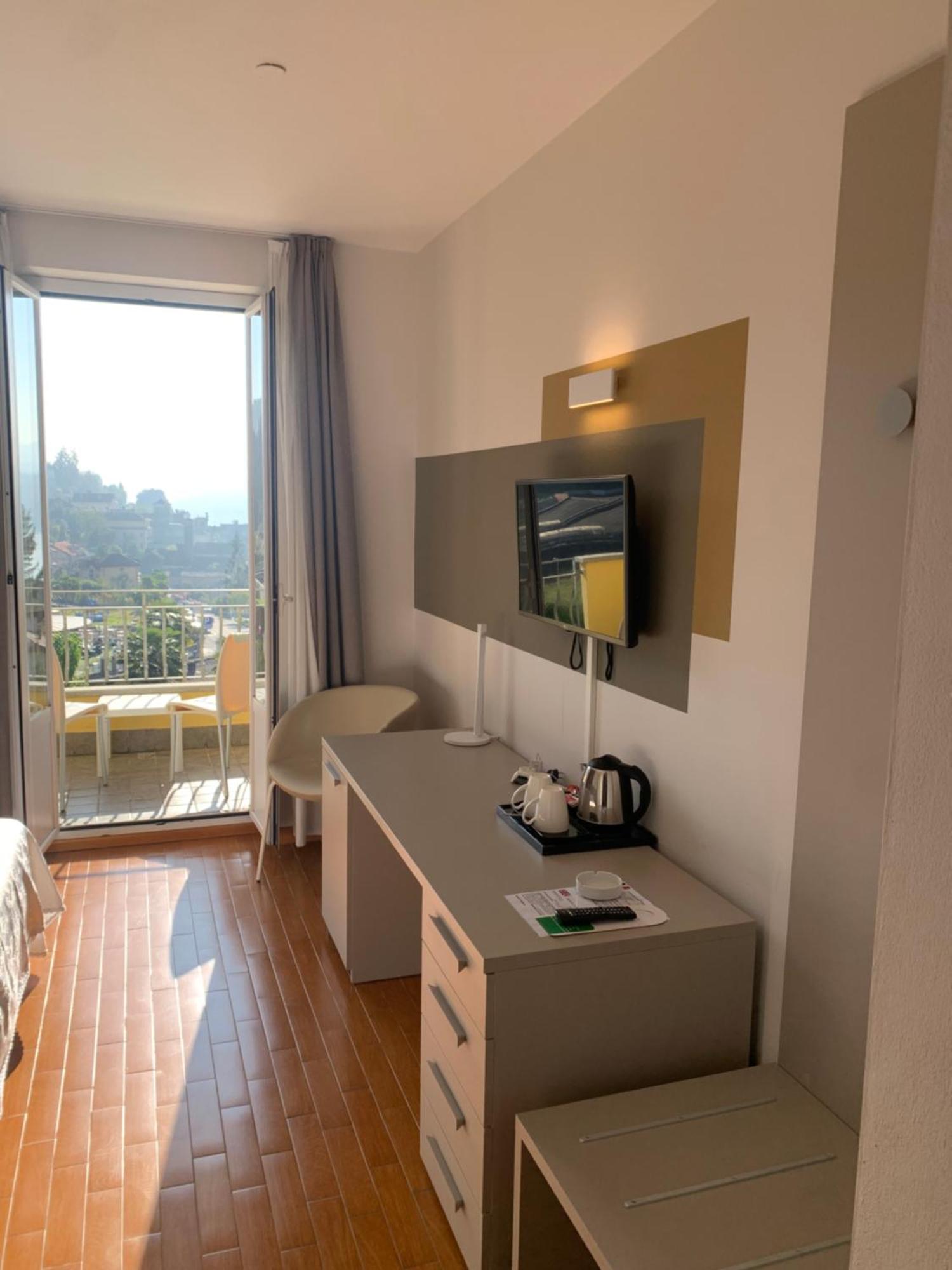 Hotel La Bussola أورتا سان جوليو المظهر الخارجي الصورة