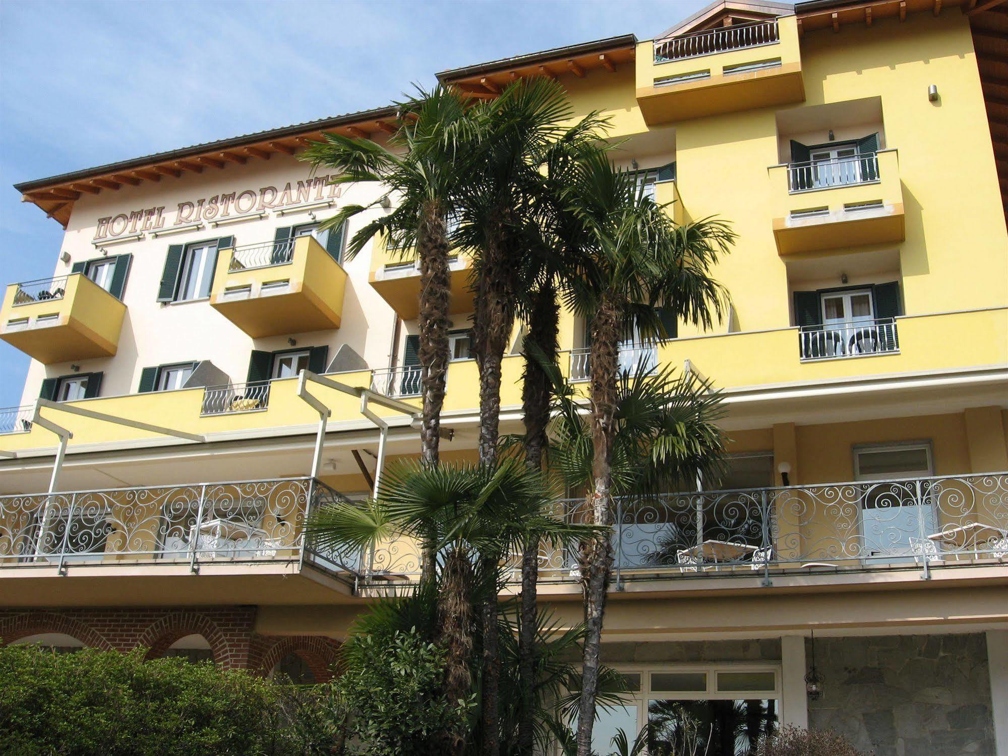 Hotel La Bussola أورتا سان جوليو المظهر الخارجي الصورة
